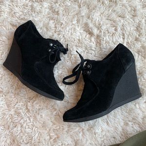 Juicy couture suede wedges